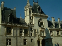 Palais Jacques-C�ur